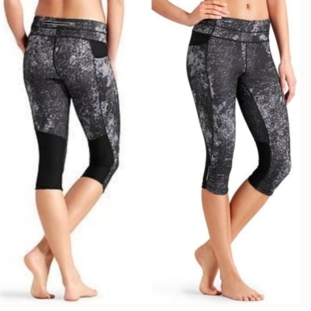 Athleta Splatter Be Free Knicker Cropped Leggings—S